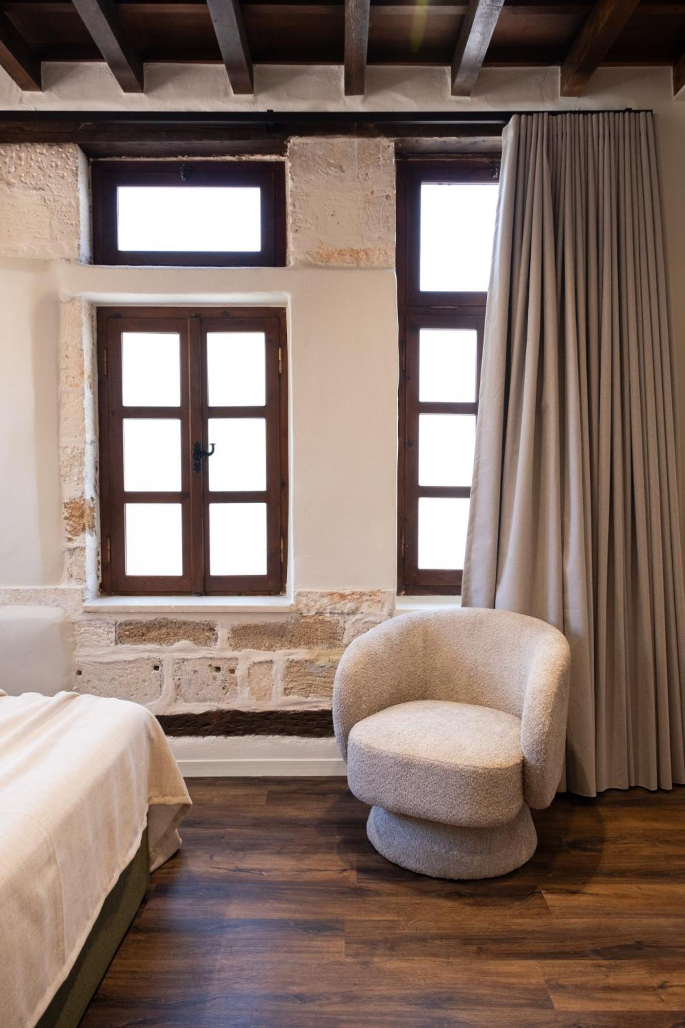 חאניה Qualia Slowlife Suites מראה חיצוני תמונה